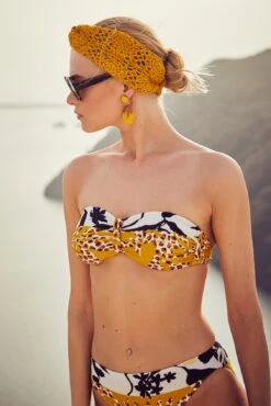 Santorini Sun Bandeau-Bikini -Schwimmbekleidungs Geschäft bandeau bikini gelb weiss schwarz fuerstenberg 27850448 5
